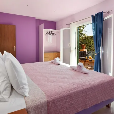 Poseidon Suites By Corfuescapes *