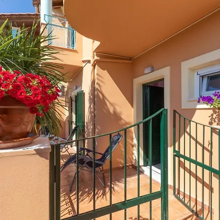 Saya'S Suites By Corfuescapes *